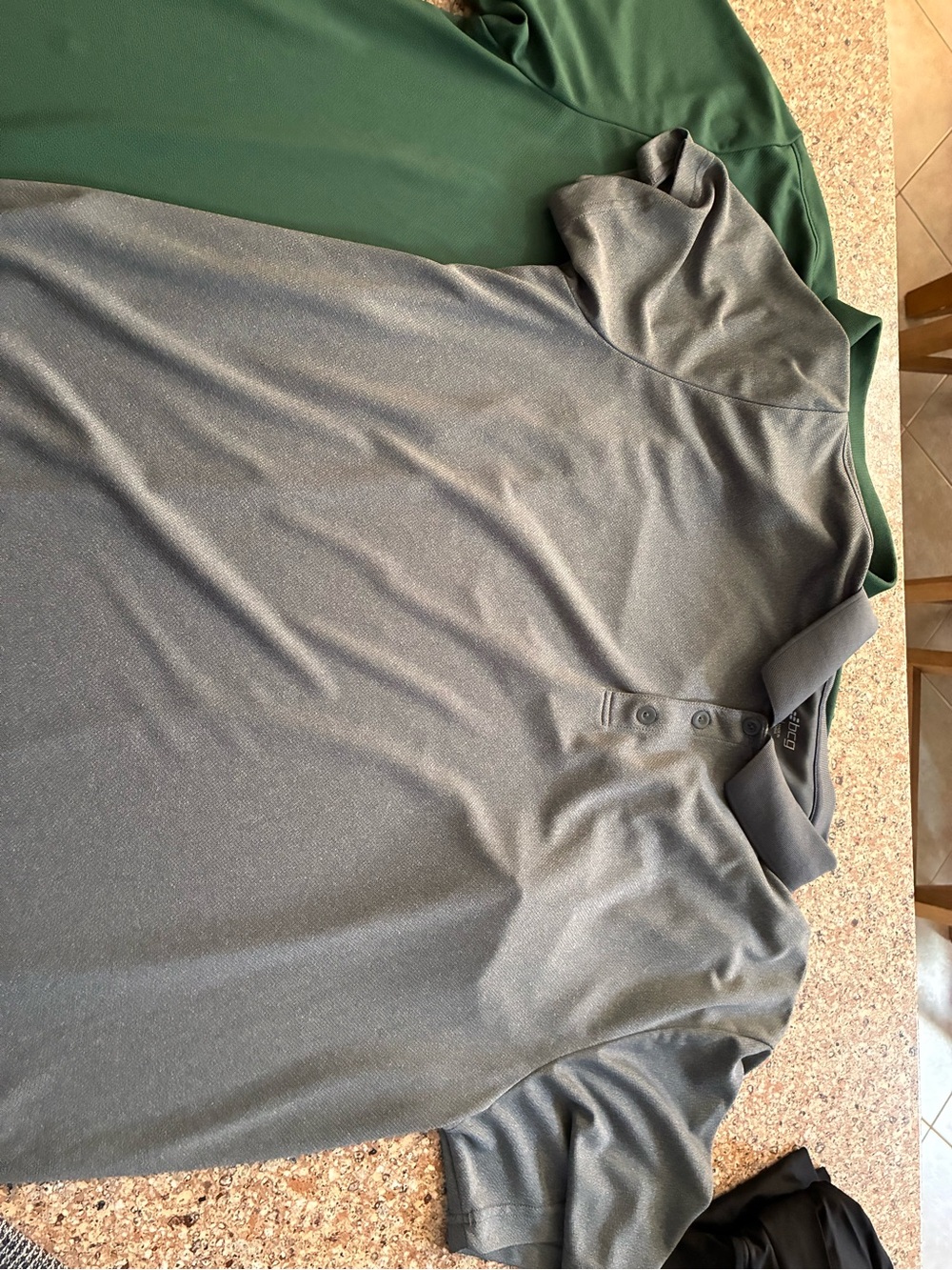 Mens Basic Polo Shirts in Dark Gray and Green